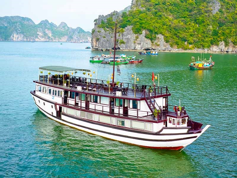 Garden Bay Legend 10 Cabins Cruise - Bai Tu Long Bay - 2 Days 1 Night